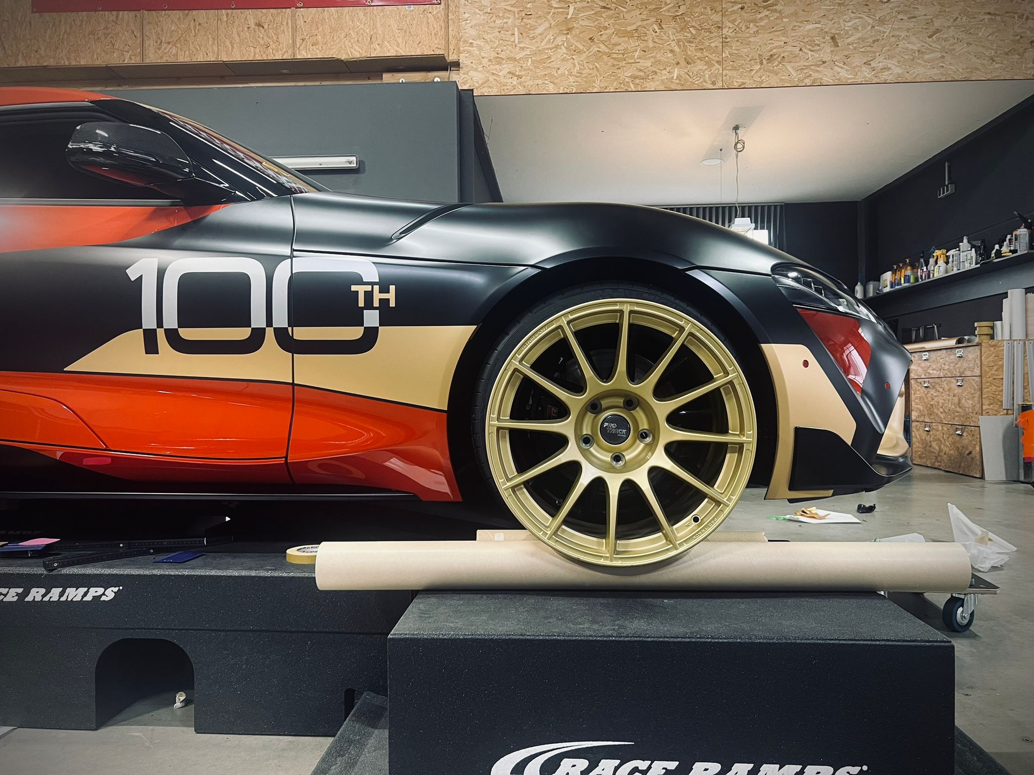 Protrack Leichtmetallfelge 18 Zoll,12-Speichen-Design, in Gold (Satz á 4 Stück) Protrack Leichtmetallfelge 18 Zoll,12-Speichen-Design, in Gold (Satz á 4 Stück)
