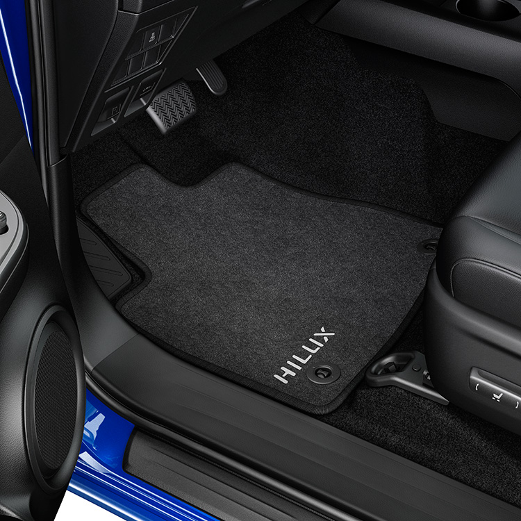 Fußmatten, Velours, 830g, schwarz, mit Hilux Schriftzug, für MHEV